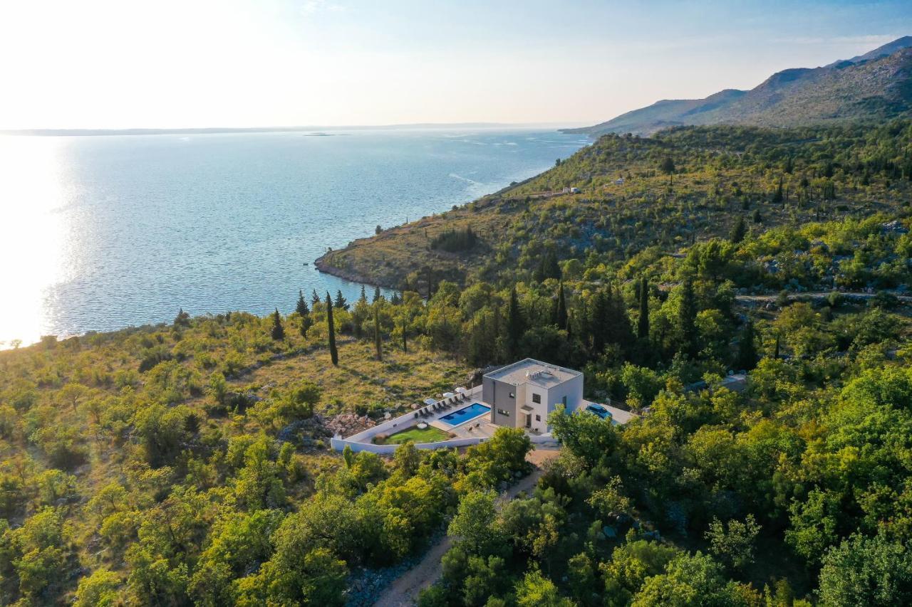 Villa Royal Promons - Heated Pool Starigrad Paklenica Esterno foto