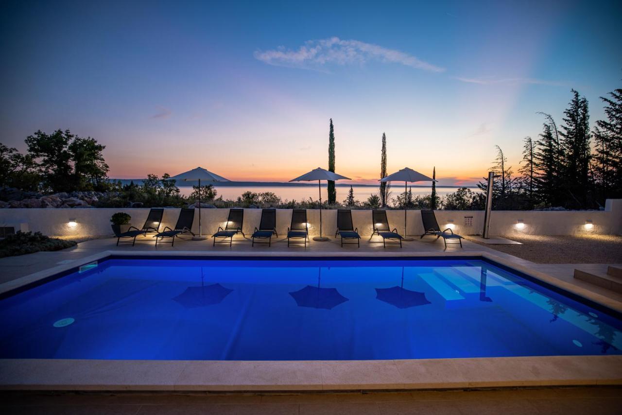 Villa Royal Promons - Heated Pool Starigrad Paklenica Esterno foto